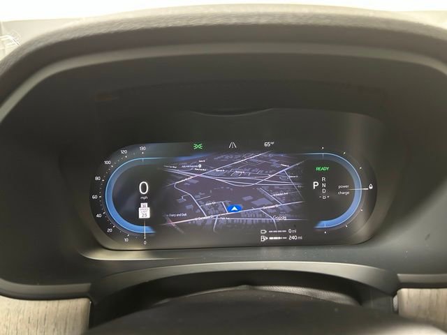 Used 2025 Volvo S90 T8 Plus image 15