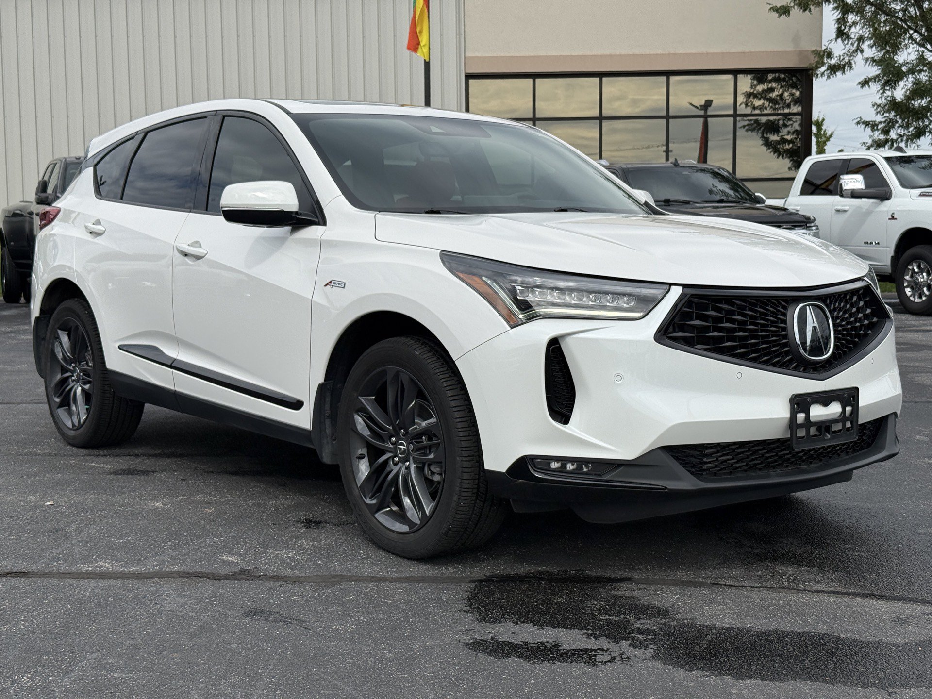 Used 2023 Acura RDX w/ Advance Package AWD/4WD image 2