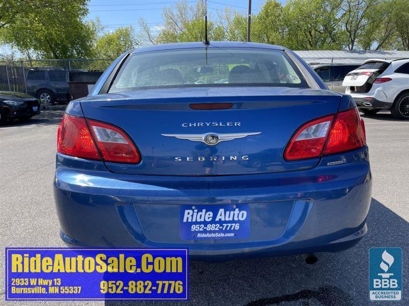 Used 2009 Chrysler Sebring Touring w/ Electronics Convenience Group FWD image 6