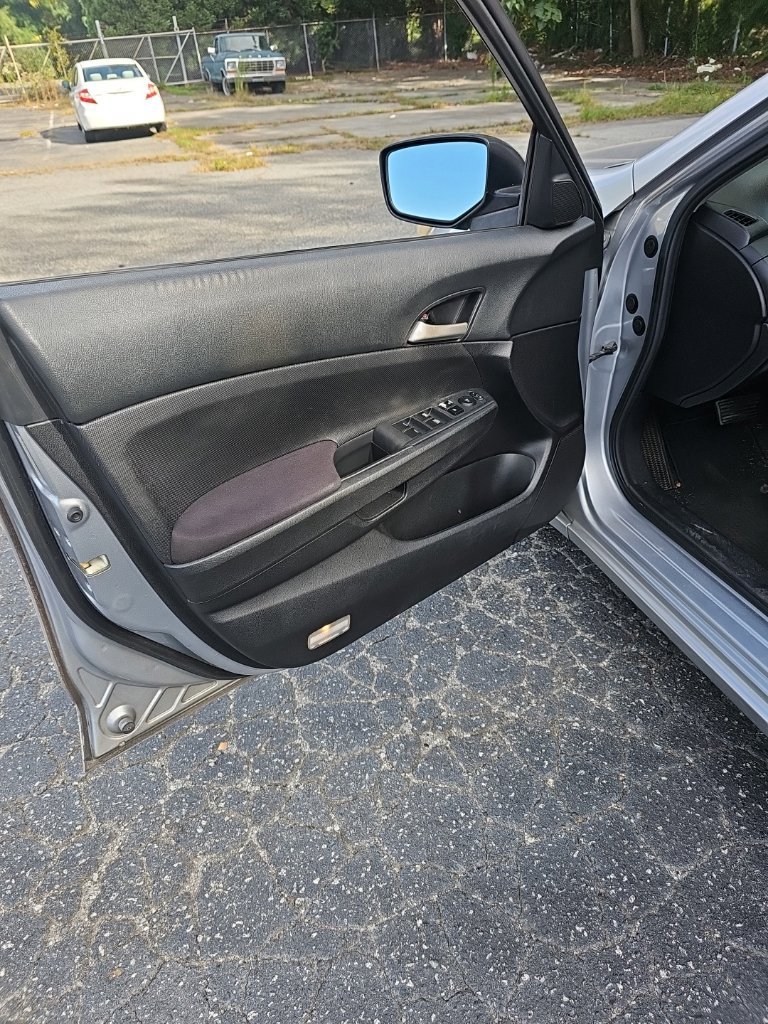 Used 2009 Honda Accord LX-P image 16