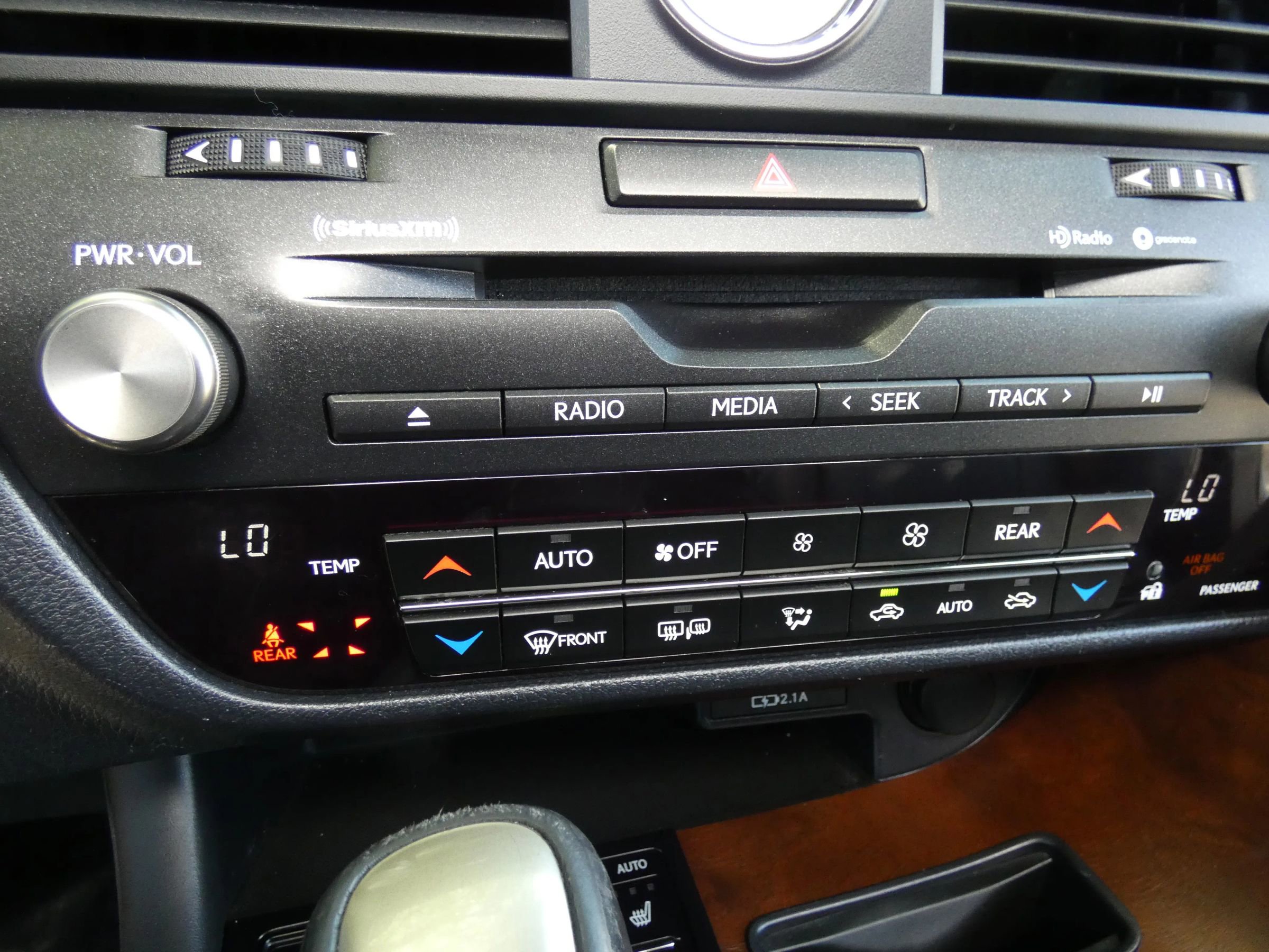 Used 2020 Lexus RX 350L FWD w/ Premium Package image 61