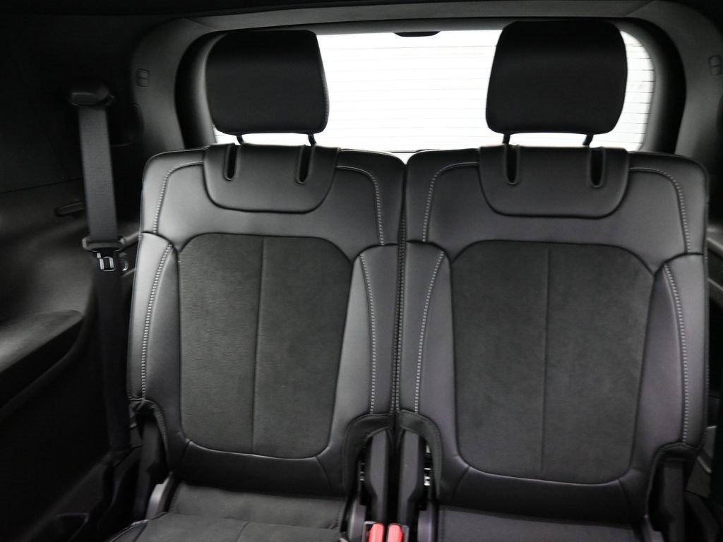 New 2025 Jeep Grand Cherokee L Altitude image 10