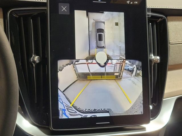 New 2026 Volvo XC90 B6 Plus w/ Protection Package Premier AWD/4WD image 14