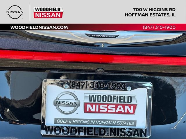 Used 2025 Chrysler Pacifica Select image 19