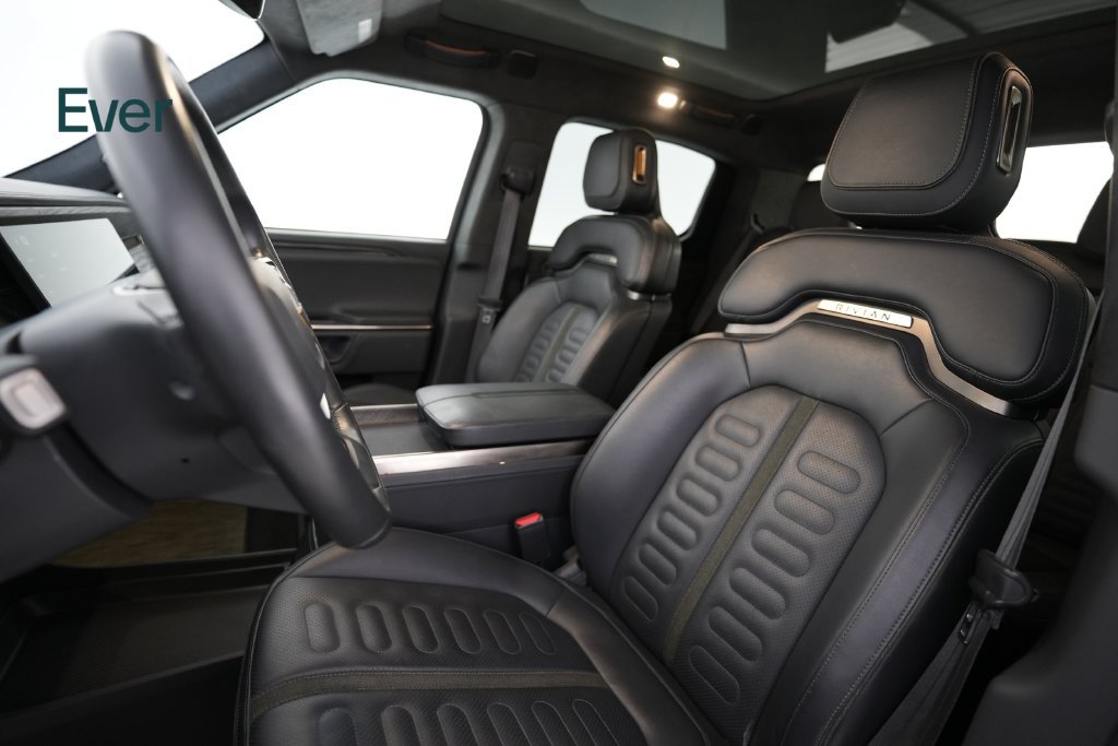 Used 2022 Rivian R1T Launch Edition AWD/4WD image 4