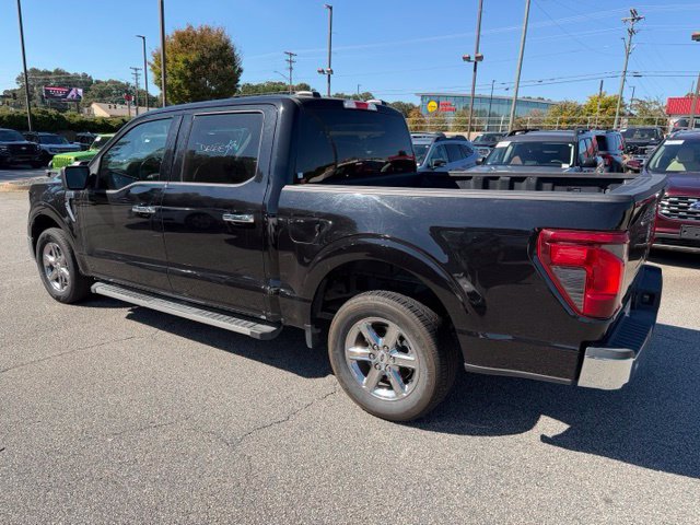 Used 2025 Ford F150 XLT w/ Equipment Group 301A Standard RWD image 3