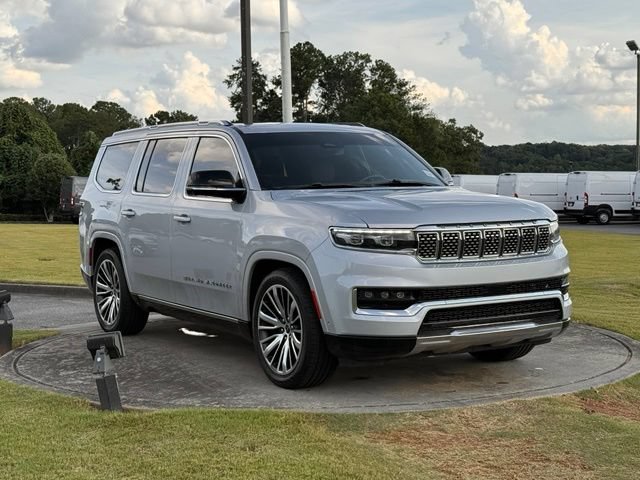 Used 2023 Jeep Grand Wagoneer Series III AWD/4WD image 9