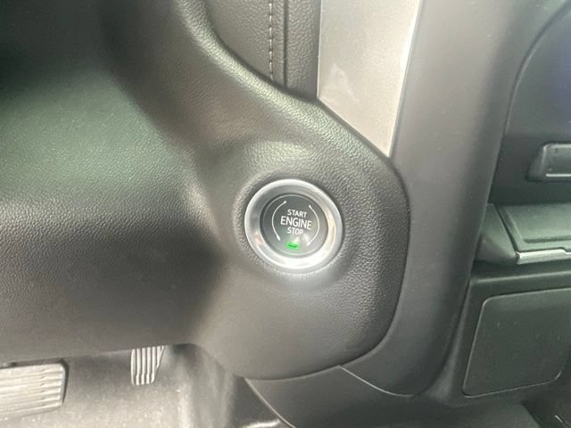 Used 2021 Chevrolet Silverado 1500 LT AWD/4WD image 19