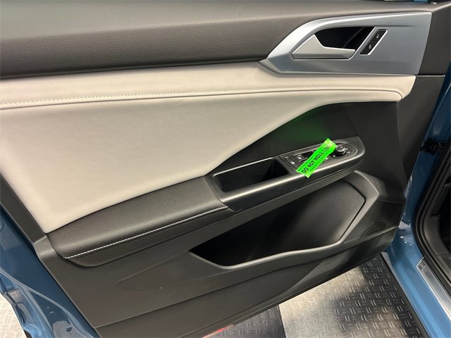 New 2026 Volkswagen Taos SE image 7