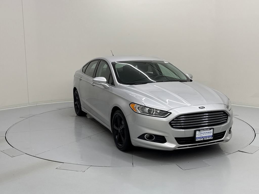 Used 2016 Ford Fusion SE FWD image 7