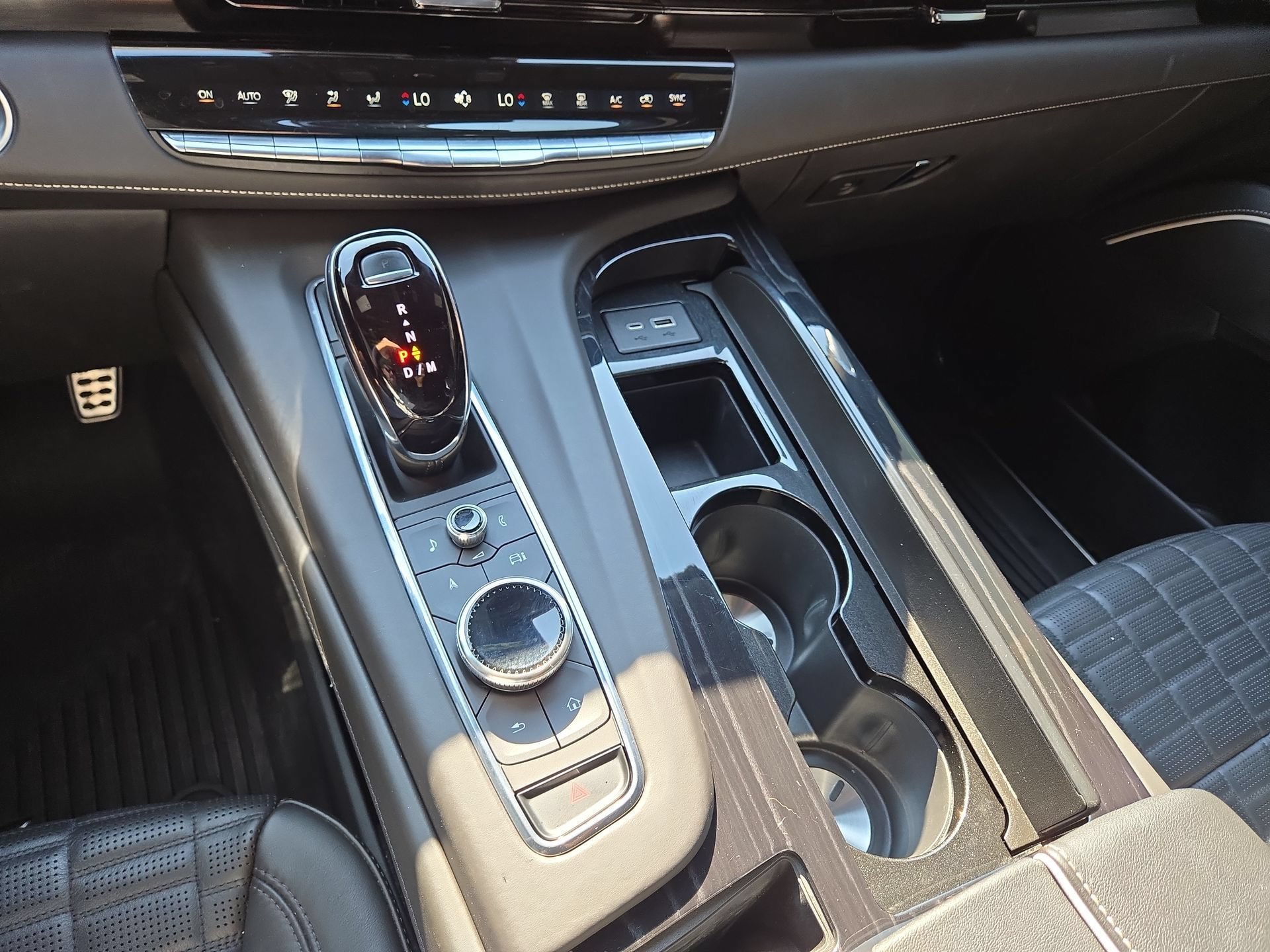 Certified 2023 Cadillac Escalade V w/ LPO, ONYX Package AWD/4WD image 22