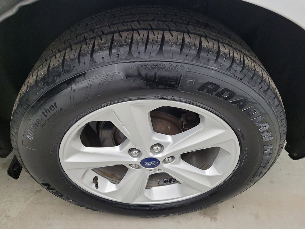 Used 2018 Ford Edge SE image 31