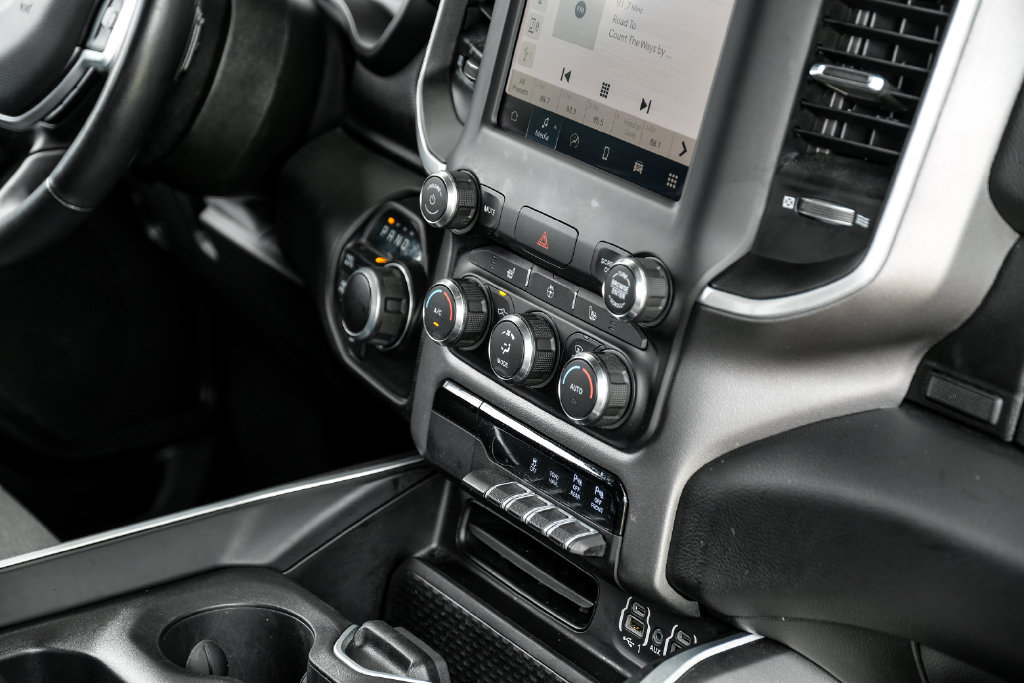 Used 2023 RAM 1500 Big Horn AWD/4WD image 32