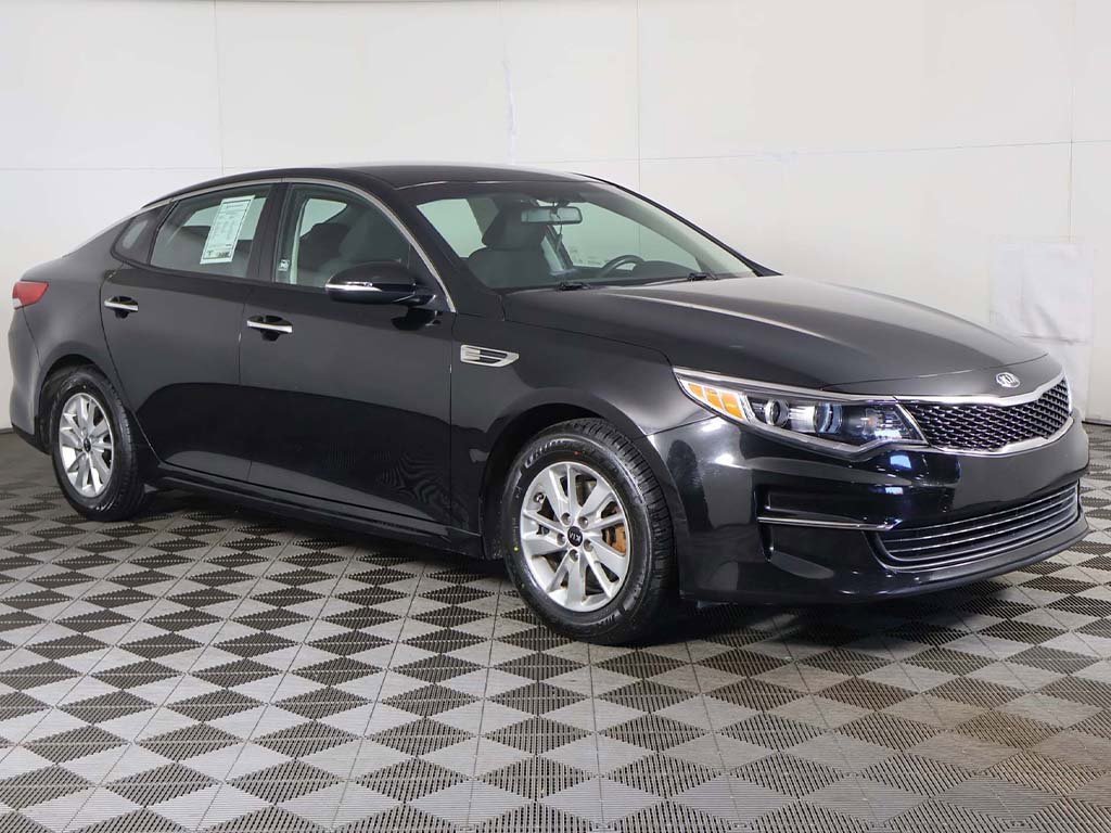 Used 2017 Kia Optima LX image 43