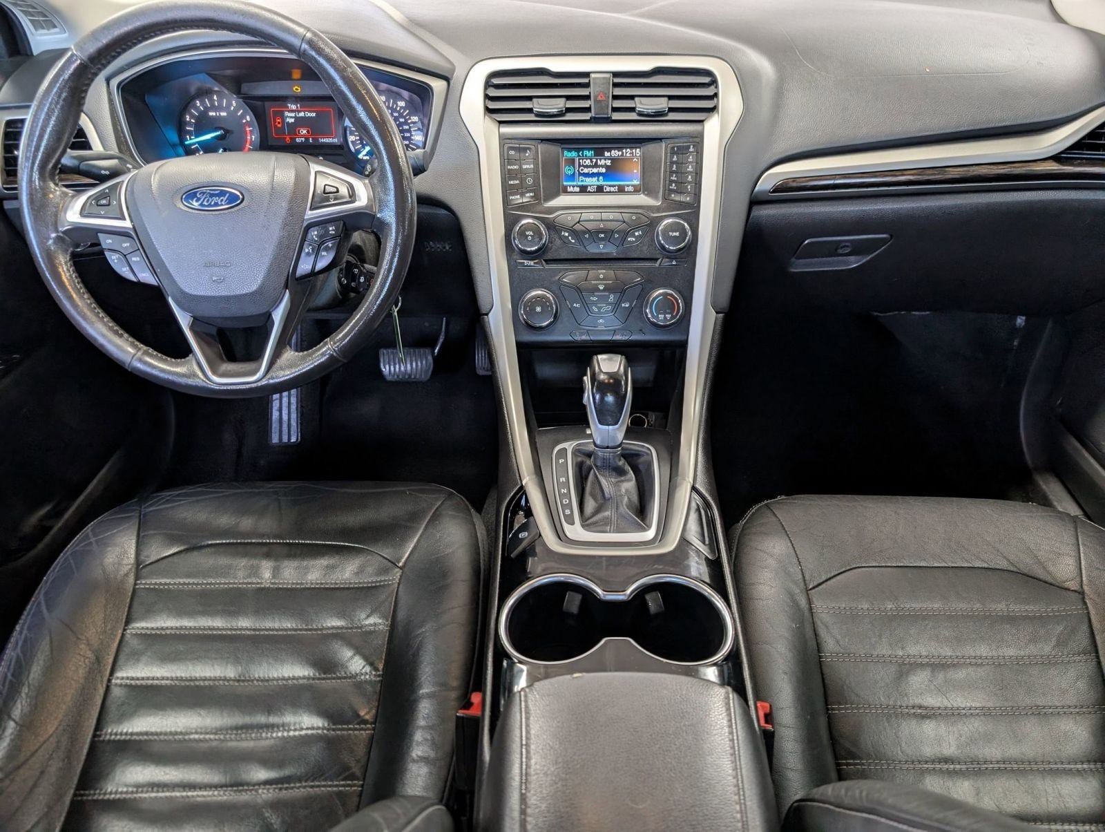 Used 2014 Ford Fusion SE w/ Equipment Group 202A image 24