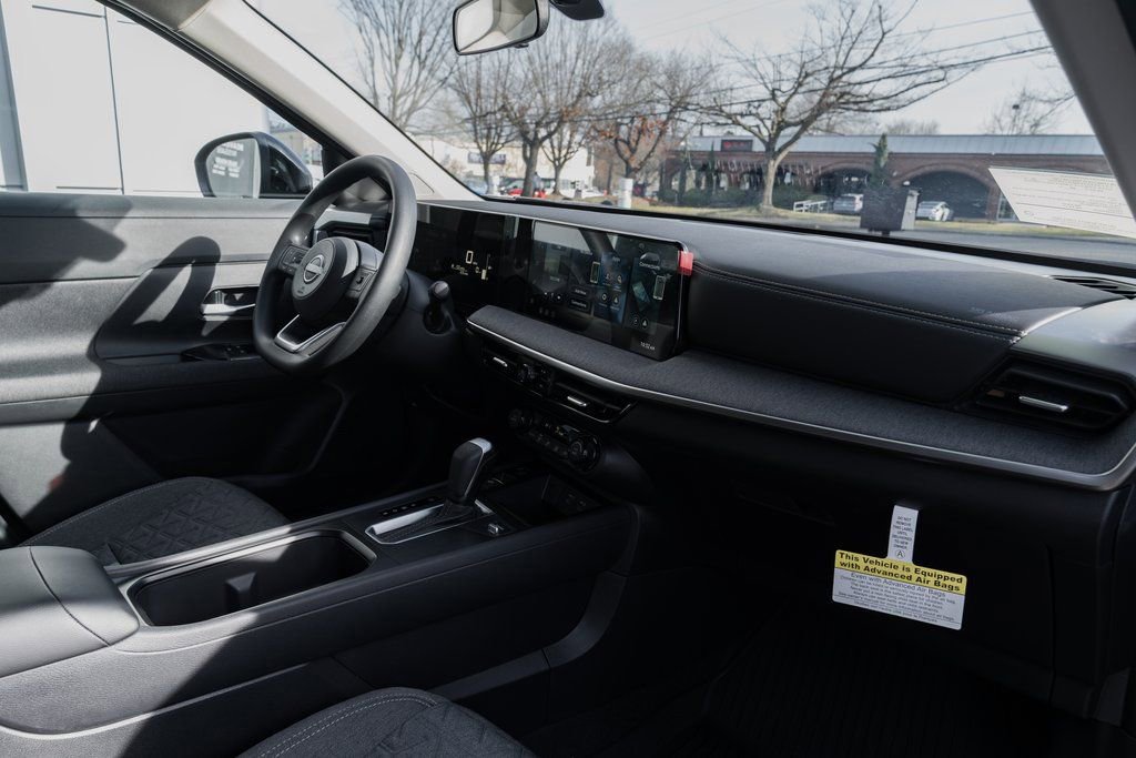 New 2026 Nissan Kicks SV w/ SV Premium Package image 17