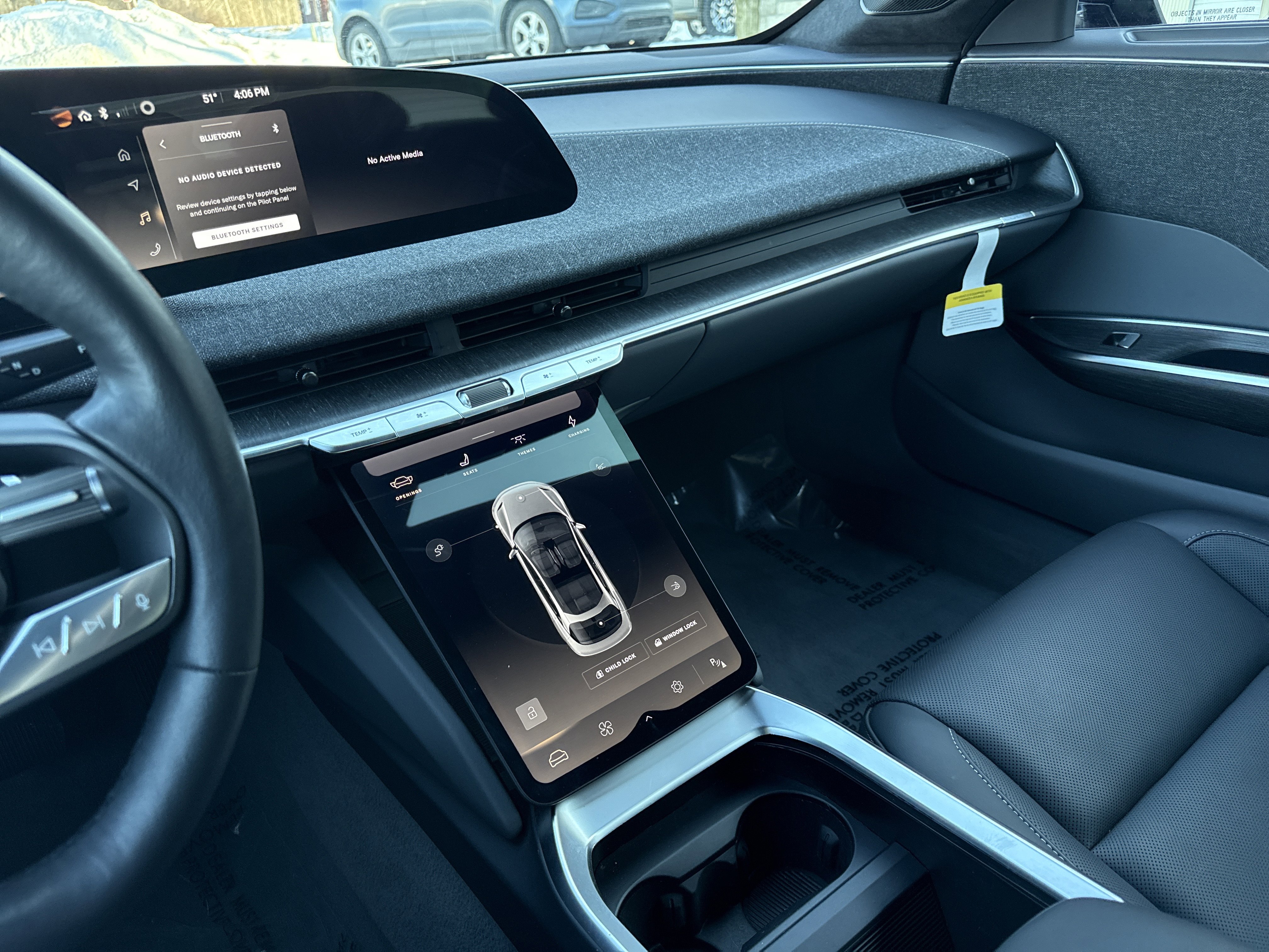 Used 2024 Lucid Air Touring image 28