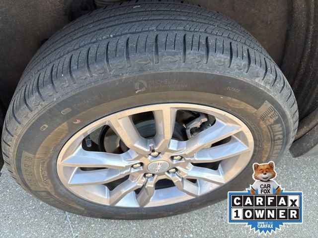 Used 2024 GMC Terrain SLT AWD/4WD image 8