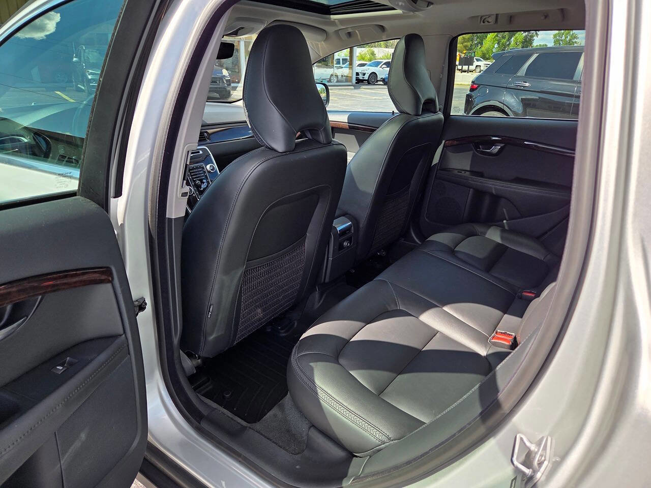 Used 2016 Volvo XC70 T5 Premier image 18