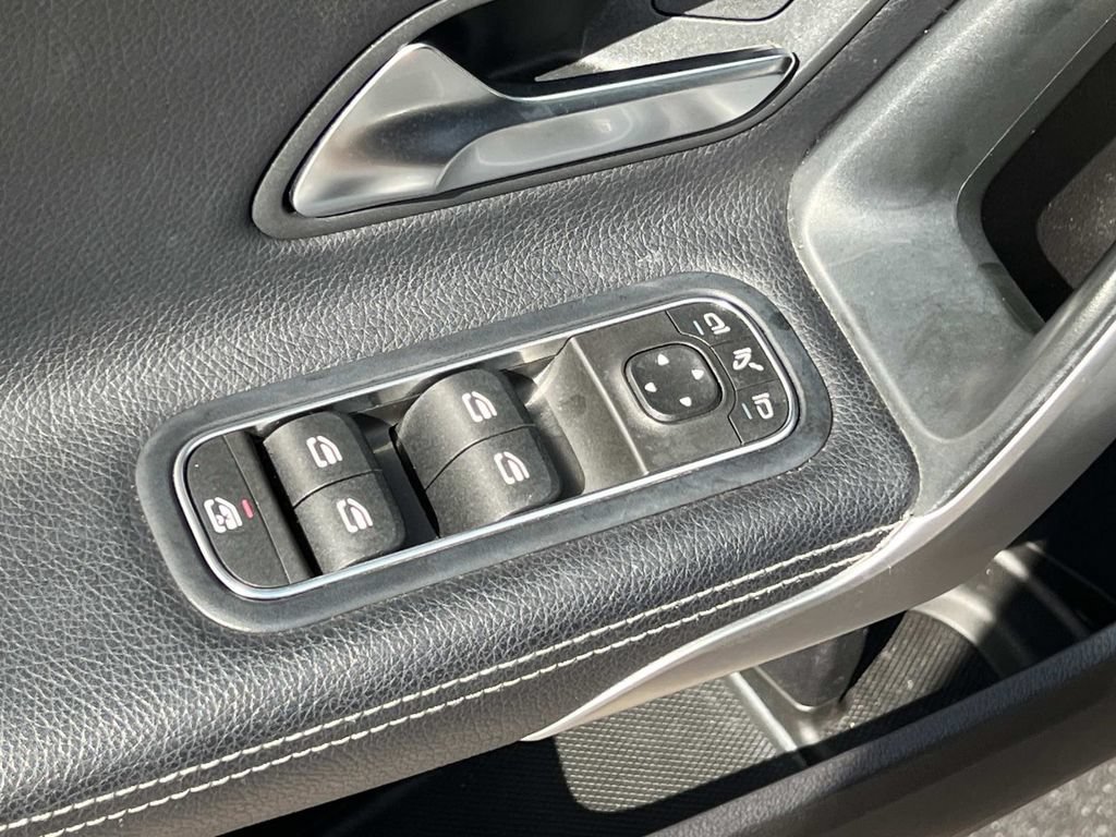 Used 2019 Mercedes-Benz A 220 4MATIC image 17