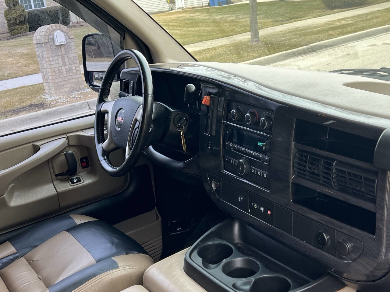 Used 2014 GMC Savana 1500 image 21