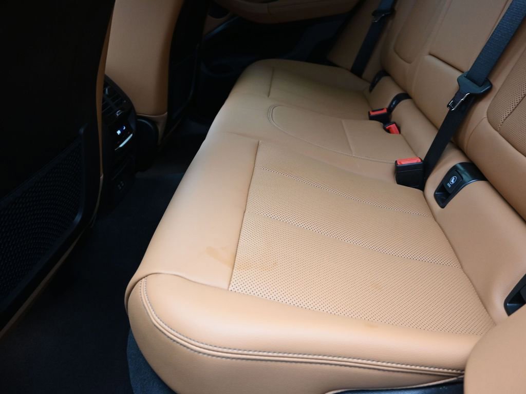 Certified 2025 BMW X4 xDrive30i image 15