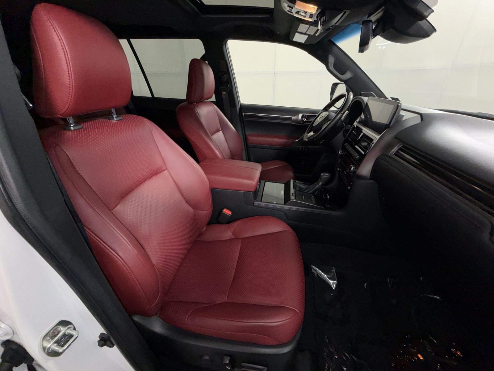 Used 2023 Lexus GX 460 Luxury w/ Sport Design Package AWD/4WD image 27