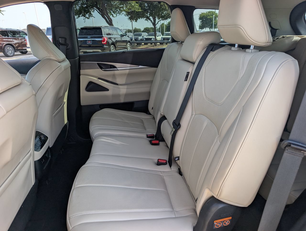 Used 2023 INFINITI QX60 Luxe w/ Cargo Package AWD/4WD image 26