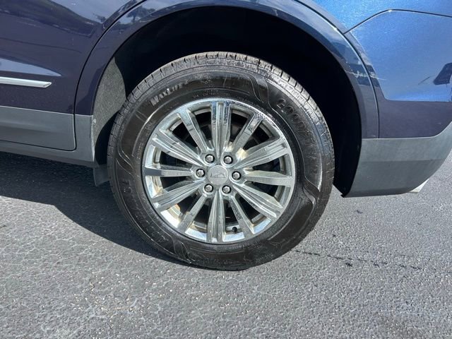 Used 2017 Cadillac XT5 Luxury w/ Driver Awareness Package FWD image 10