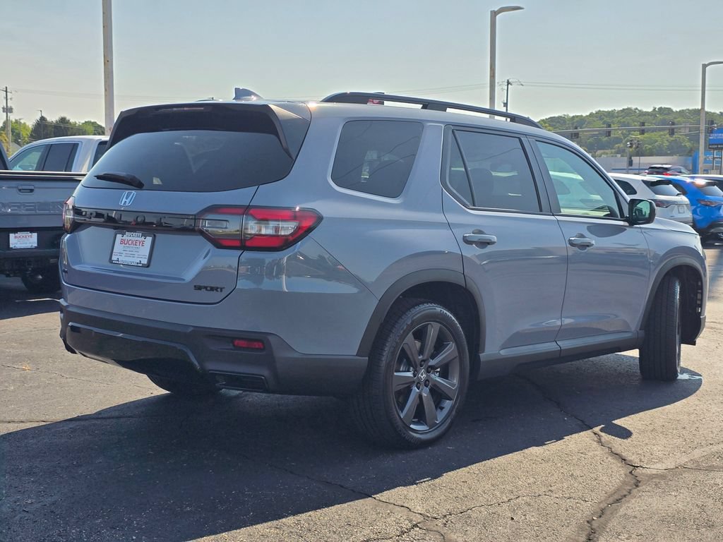 New 2026 Honda Pilot Sport image 8