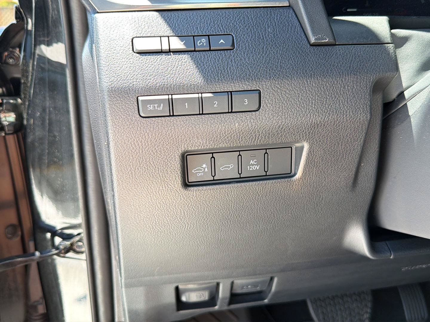 Certified 2025 Lexus GX 550 w/ Cold Area Package AWD/4WD image 20