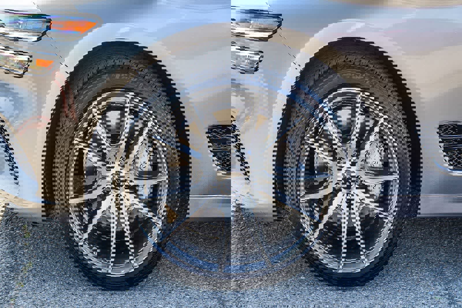 Used 2026 Genesis G70 2.5T image 10