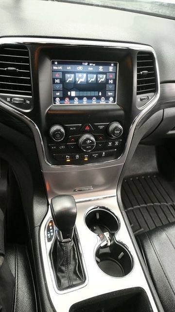 Used 2019 Jeep Grand Cherokee Laredo AWD/4WD image 20