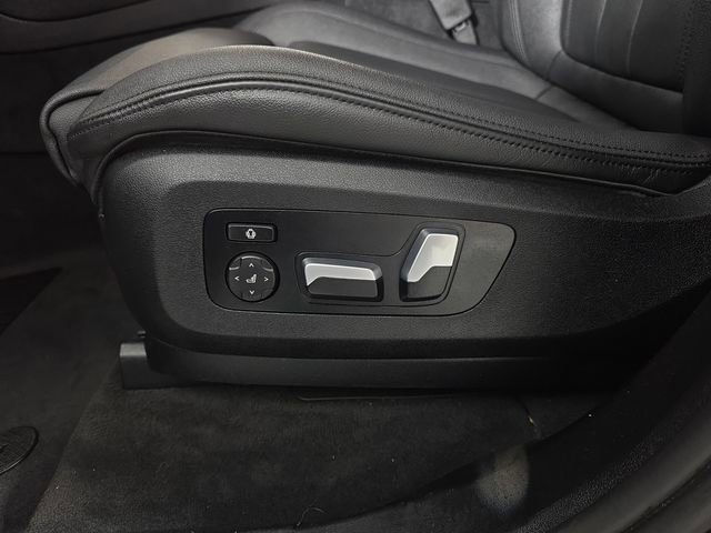 Used 2021 BMW X5 xDrive40i w/ Convenience Package image 18