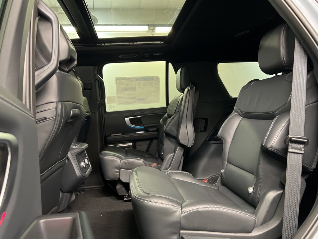 New 2026 Ford Expedition Platinum image 34