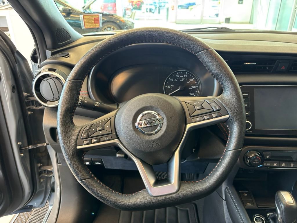 Used 2021 Nissan Kicks SR w/ SR Premium Package FWD image 17