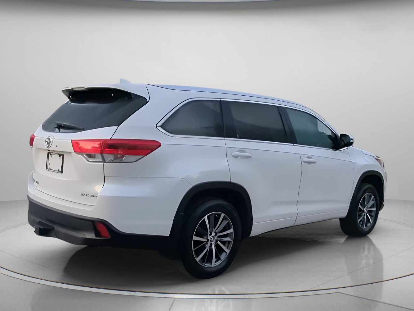 Used 2017 Toyota Highlander XLE AWD/4WD image 28