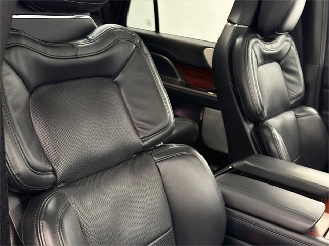 Certified 2022 Lincoln Navigator L Reserve image 12