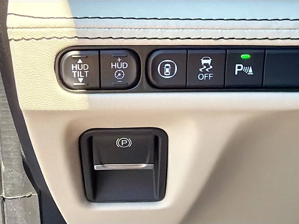 Used 2025 Acura MDX A-Spec image 28