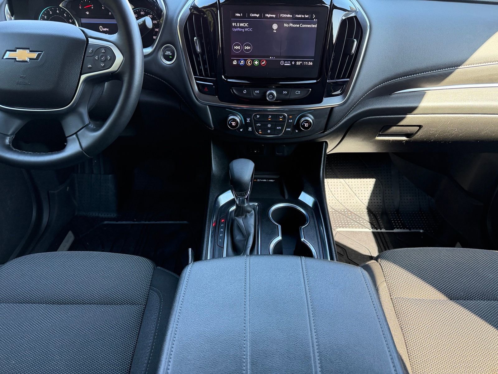 Used 2023 Chevrolet Traverse LT image 19