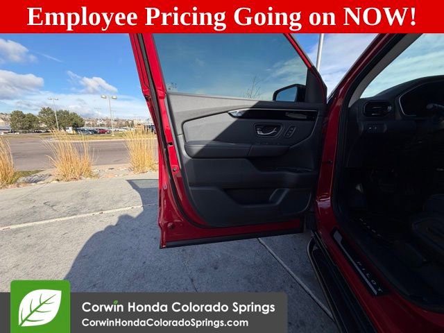 New 2025 Honda Pilot Touring image 13