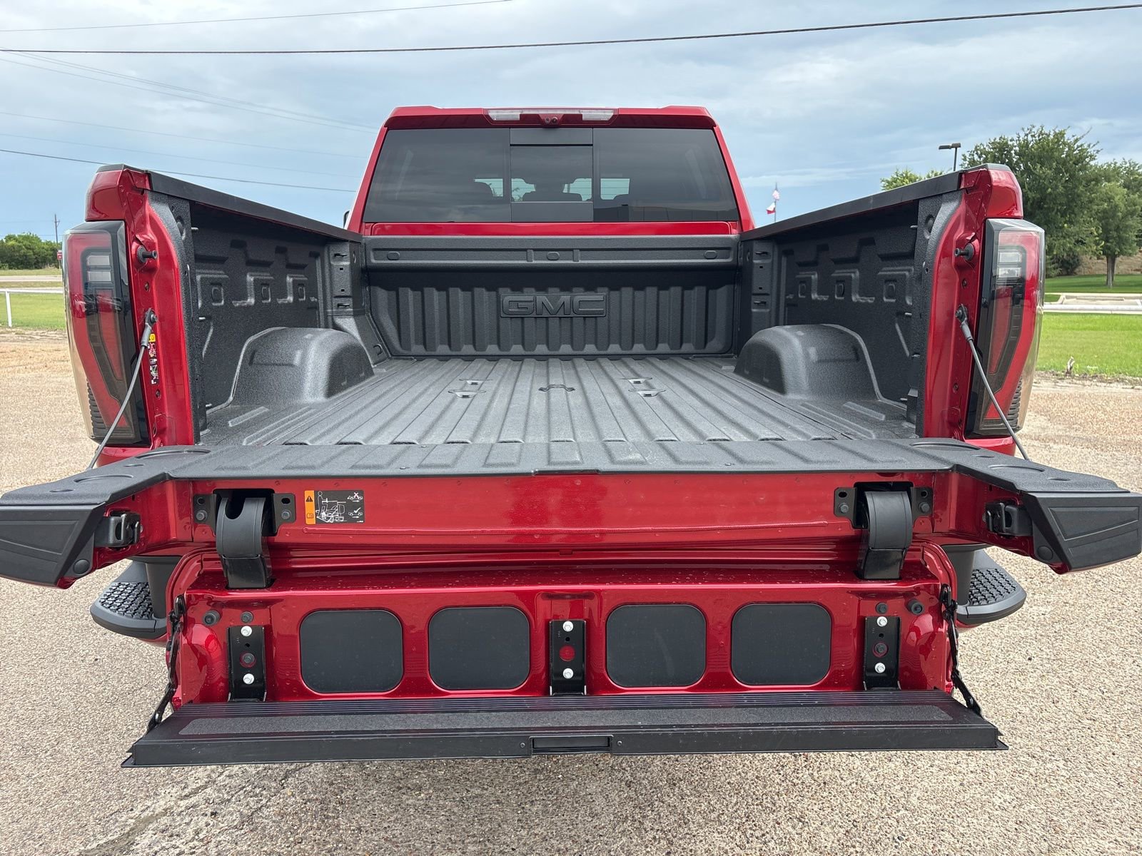 New 2026 GMC Sierra 2500 AT4 w/ AT4 Premium Plus Package AWD/4WD image 31