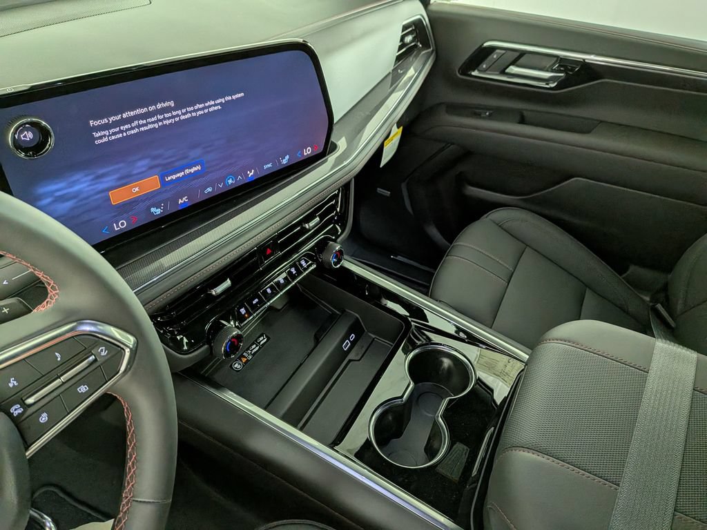 New 2026 Chevrolet Suburban RST w/ RST Capability Package AWD/4WD image 25