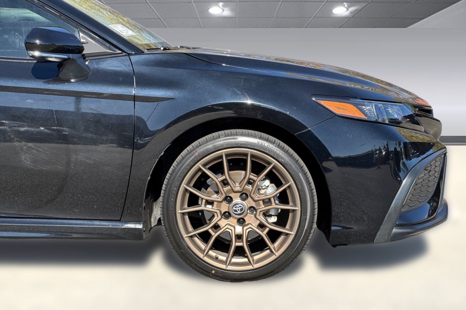 Used 2024 Toyota Camry SE w/ Convenience Package FWD image 33