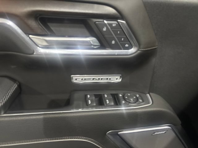 Used 2024 GMC Sierra 1500 Denali AWD/4WD image 12