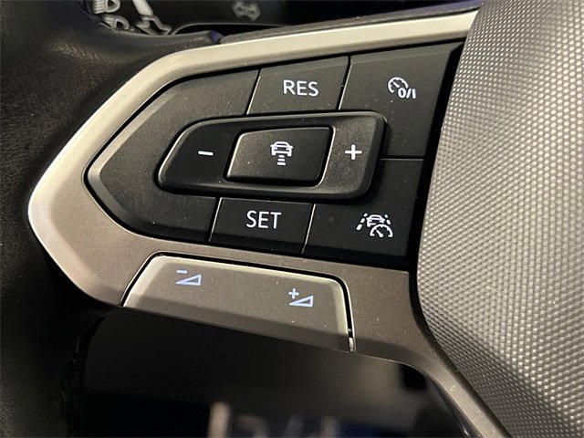 Certified 2025 Volkswagen Atlas Cross Sport SEL Premium R-Line image 21