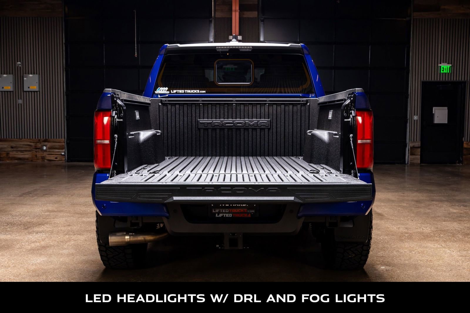 Used 2025 Toyota Tacoma SR5 image 9