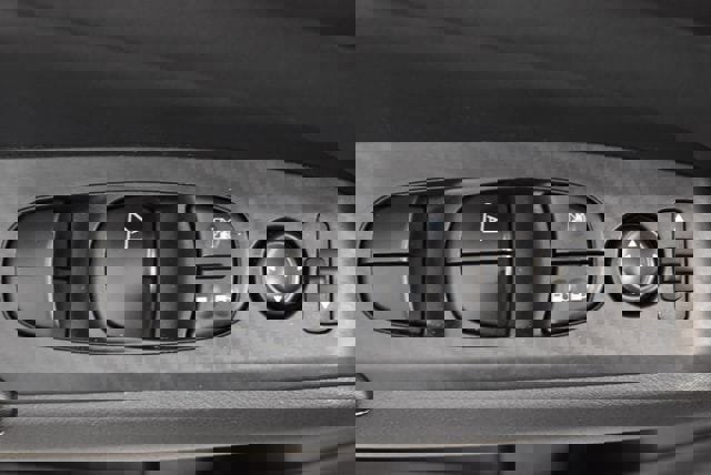 Used 2025 Nissan Altima 2.5 SV image 21