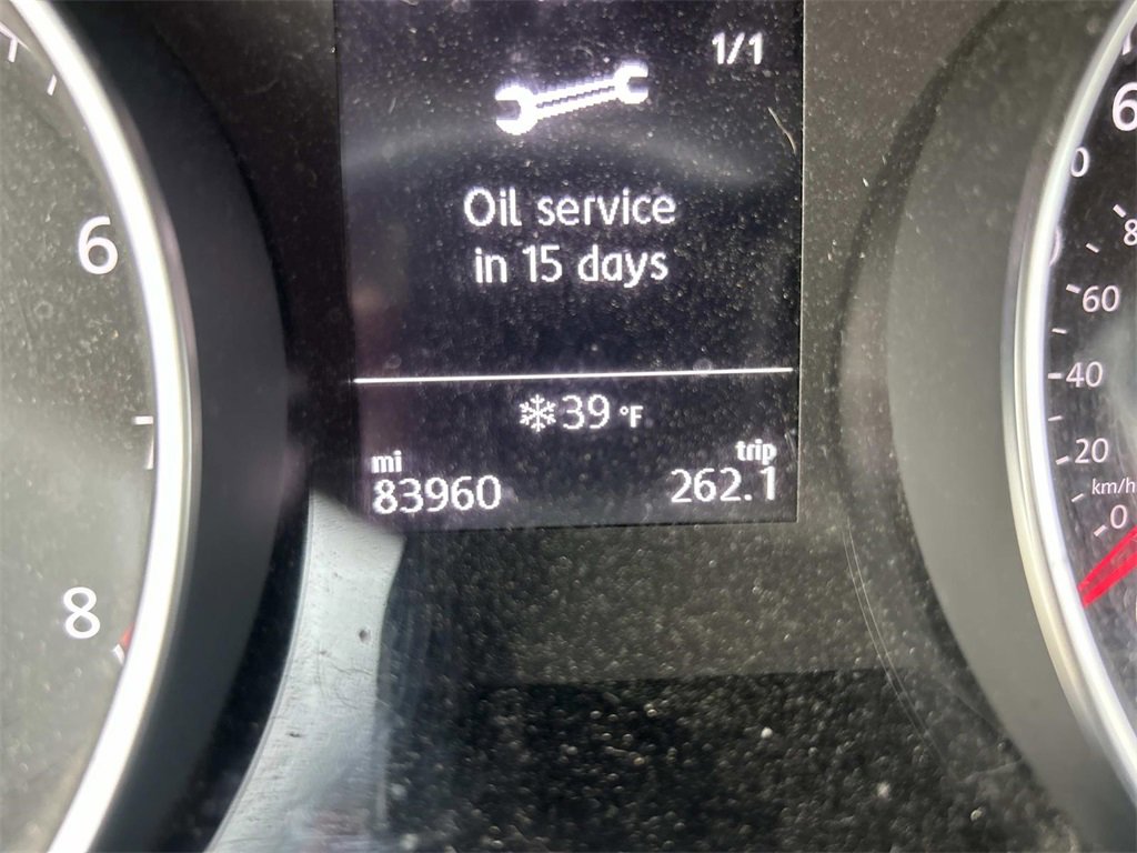 Used 2016 Volkswagen Golf S image 15