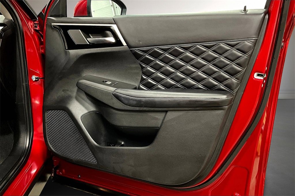 Used 2022 Mitsubishi Outlander SEL image 29